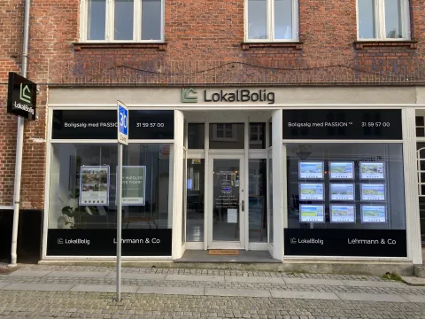 Ejendomsmægler Velkommen til LokalBolig Nyborg & Kerteminde - din lokale ejendomsmægler køb og salg af boliger i Nyborg og omegn.